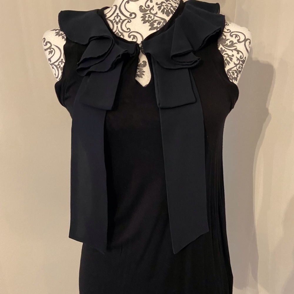 Vera Wang Simply top